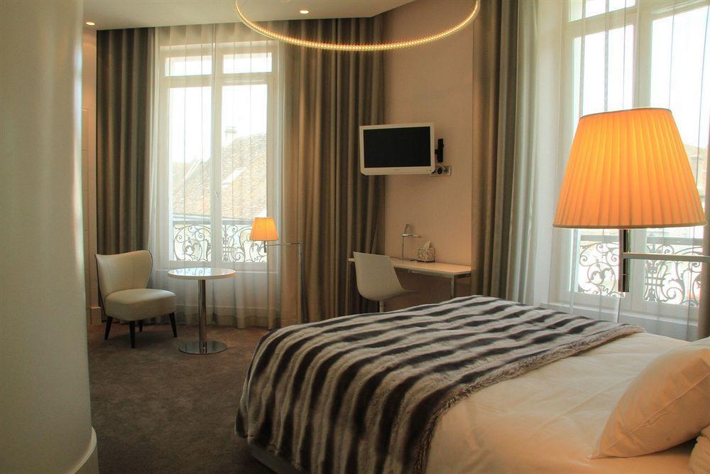 Le Cesar Hotel Провен Екстер'єр фото